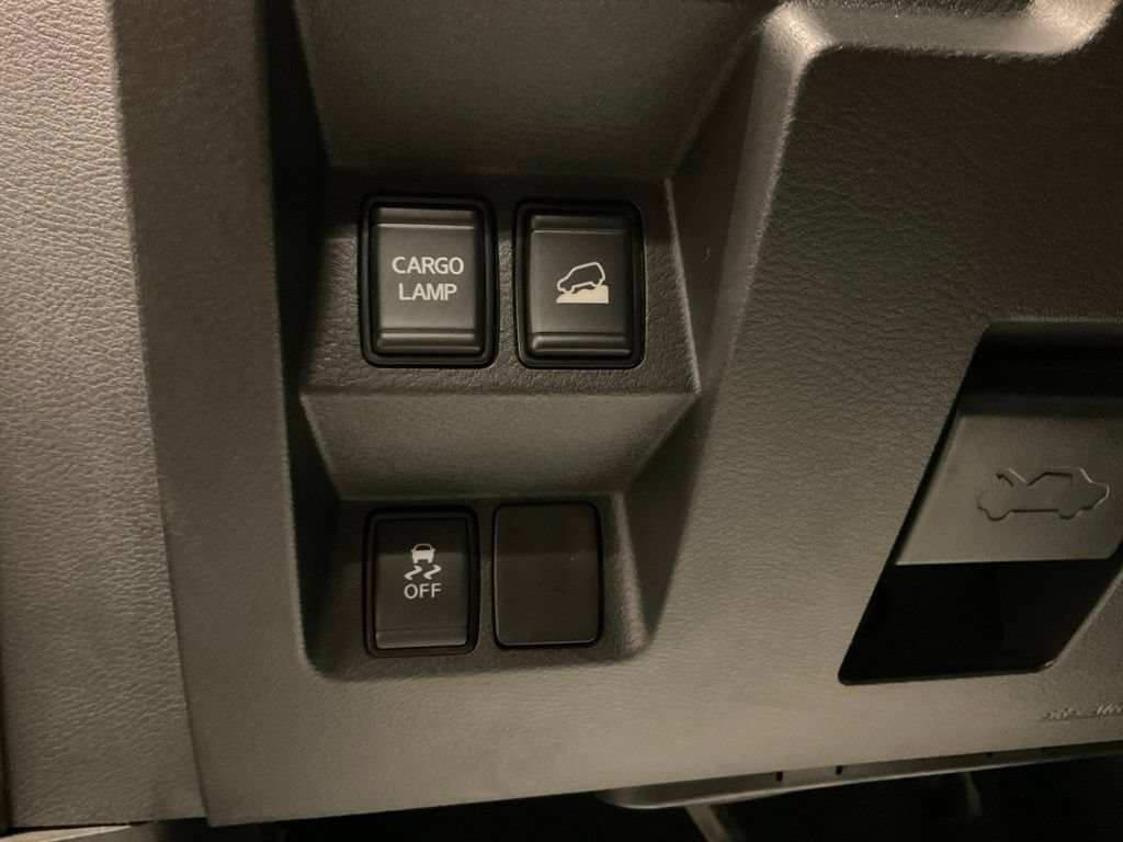 Used 2024 Nissan Frontier SV AWD/4WD image 14