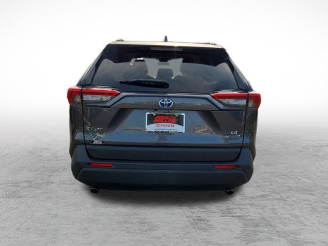 Certified 2022 Toyota RAV4 LE AWD/4WD image 6