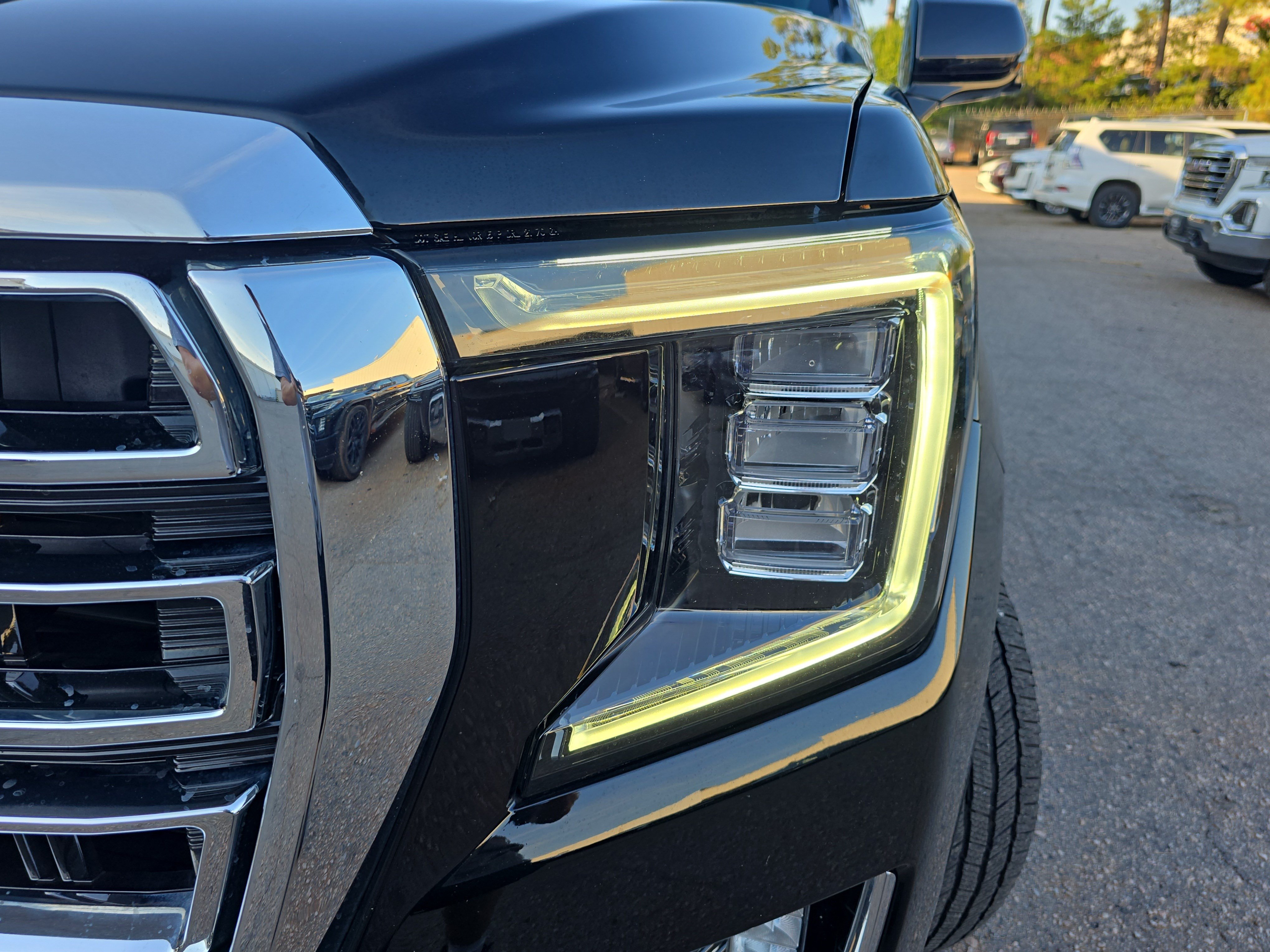 Used 2022 GMC Yukon XL SLT w/ SLT Premium Package AWD/4WD image 33