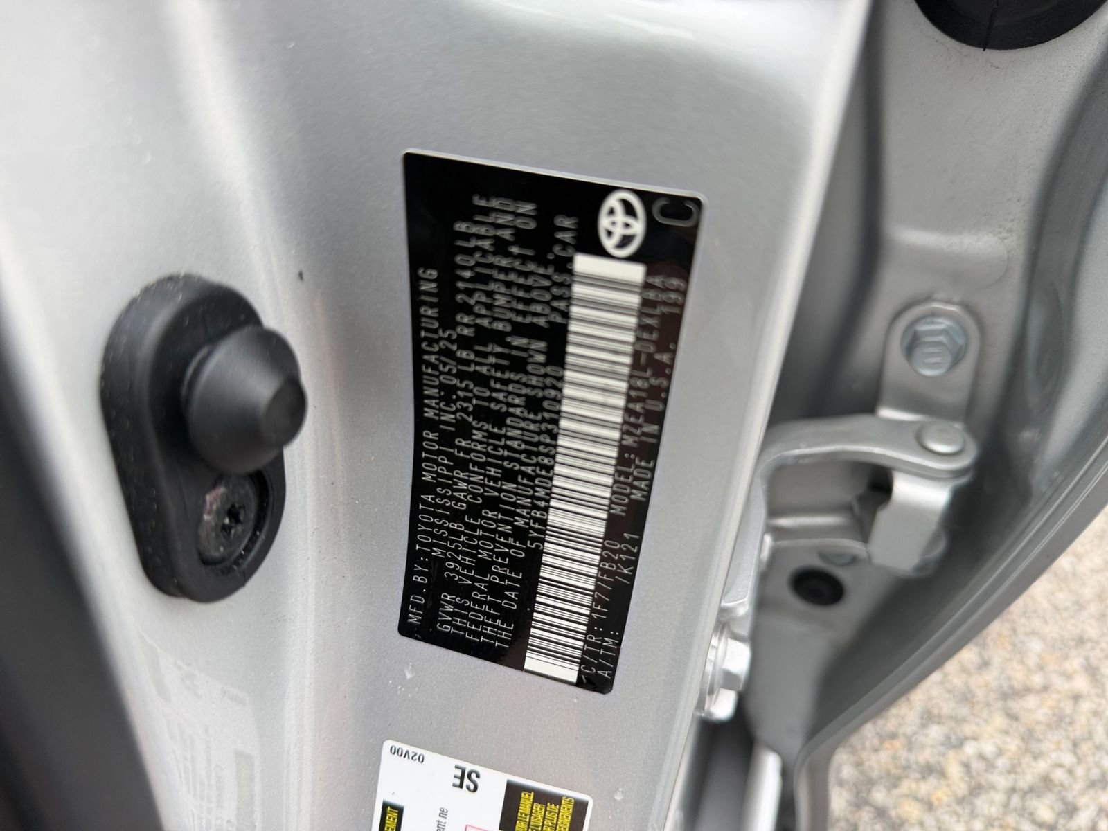 Used 2025 Toyota Corolla LE image 28