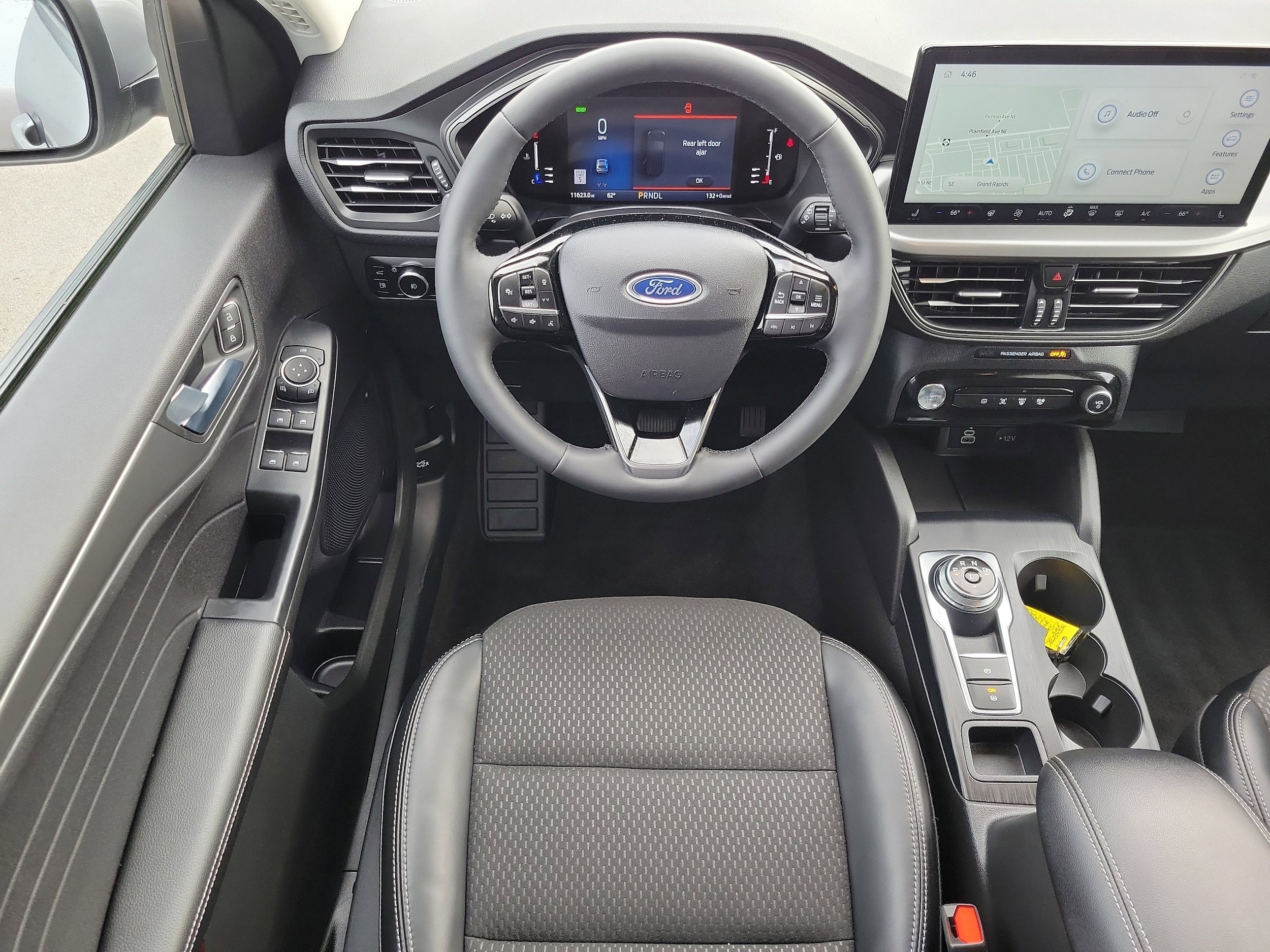 Used 2024 Ford Escape SE w/ Class II Trailer Tow Package FWD image 13