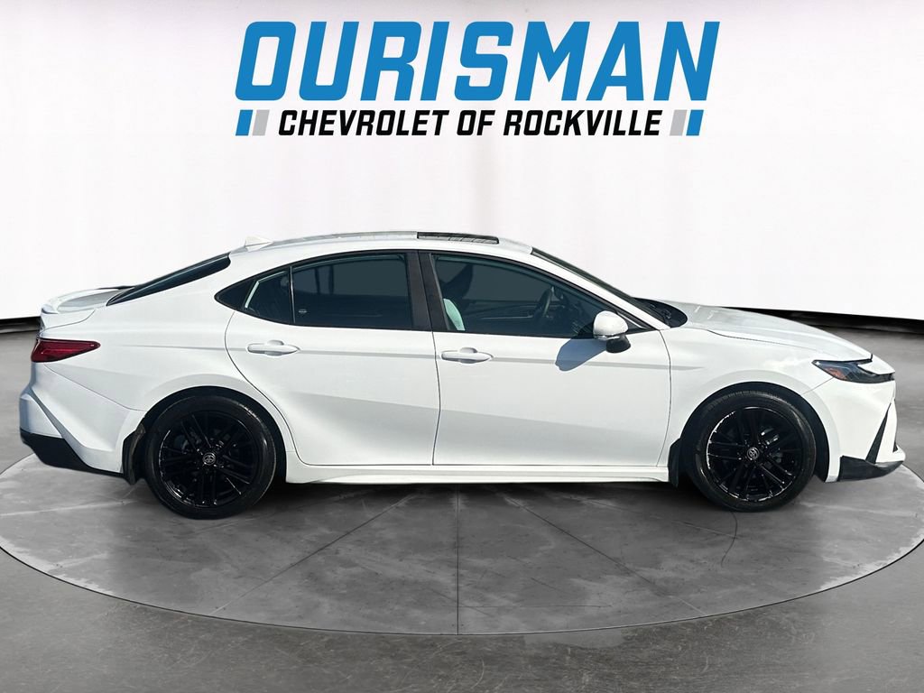 Used 2025 Toyota Camry SE w/ Convenience Package image 7