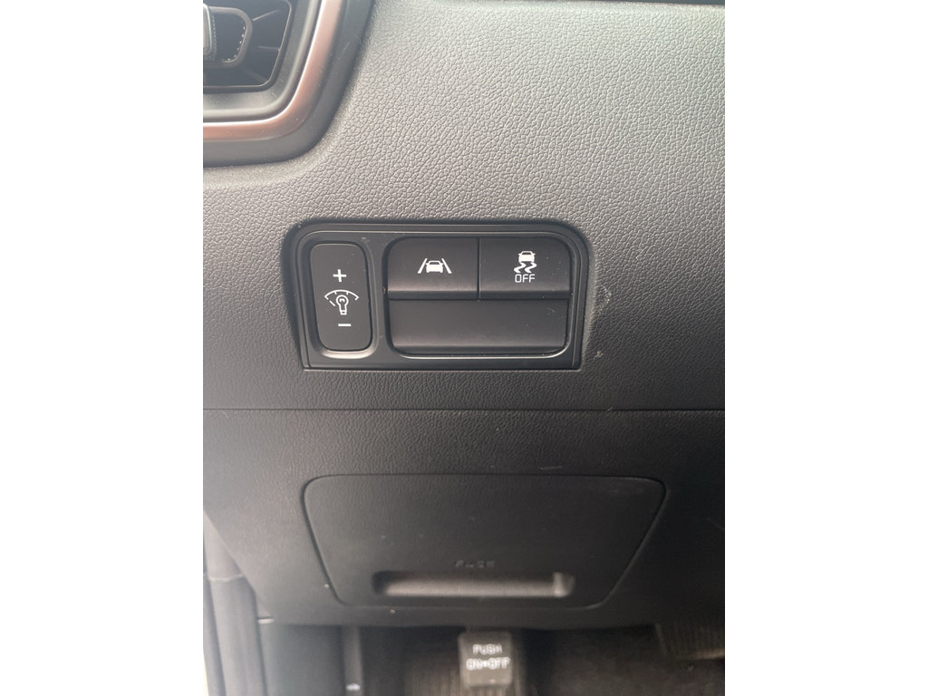 Used 2023 Kia Sorento LX AWD/4WD image 10