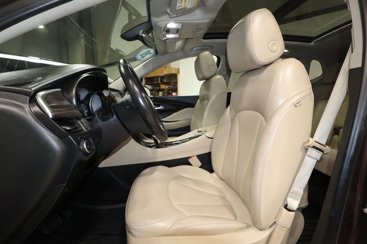 Used 2020 Buick Envision Essence image 23