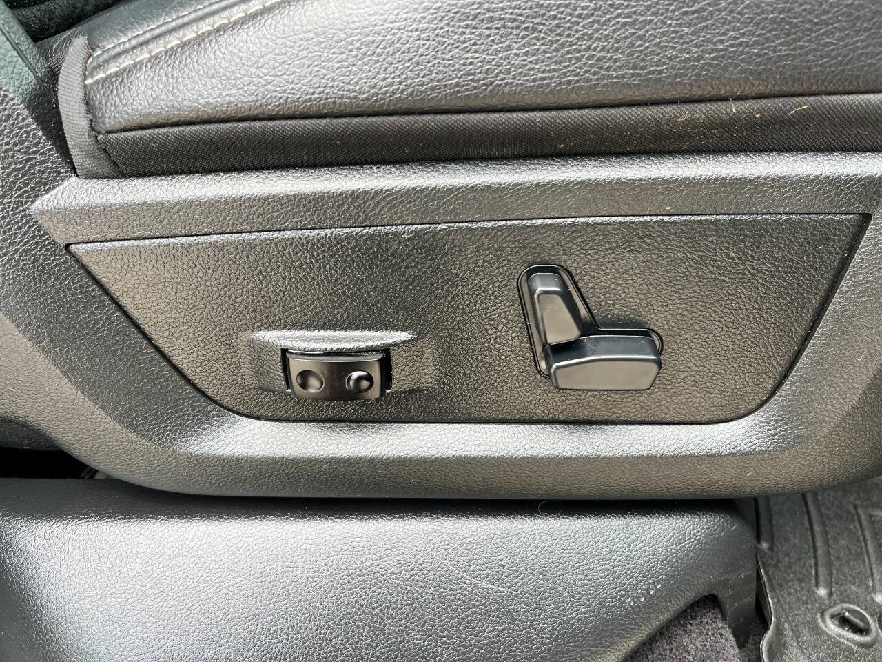 Used 2018 RAM 1500 Sport w/ Quick Order Package 27Q Night AWD/4WD image 15