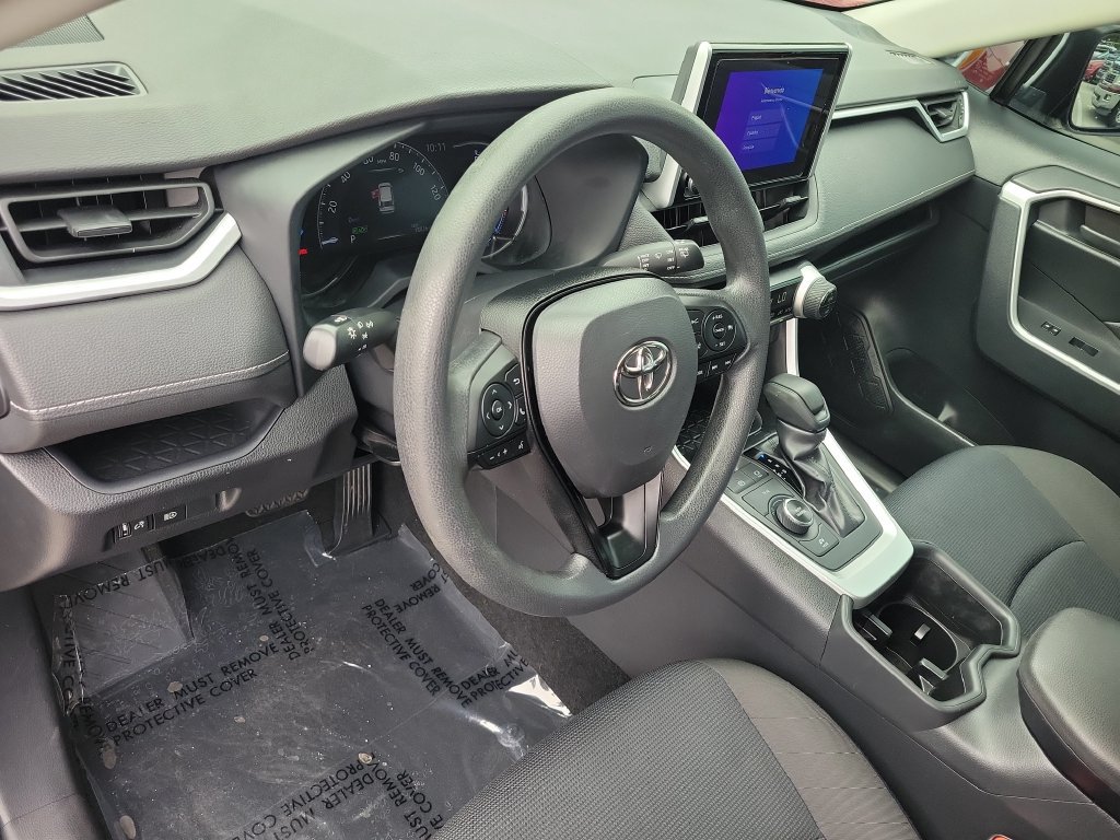 Certified 2024 Toyota RAV4 LE AWD/4WD image 7