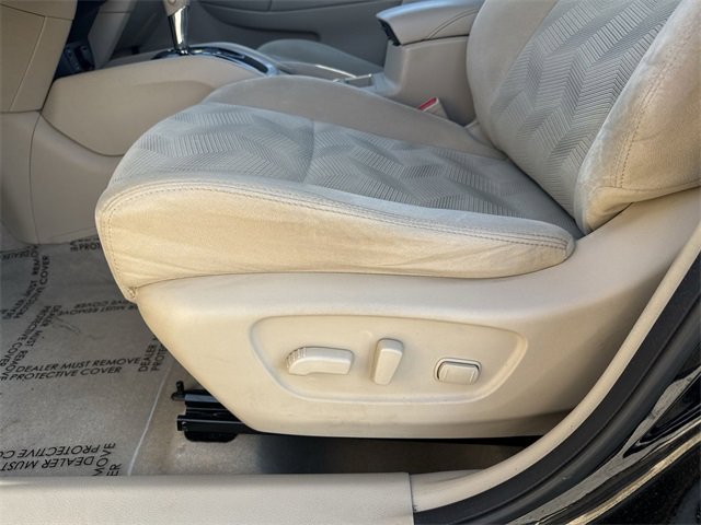 Used 2014 Nissan Rogue SV image 27