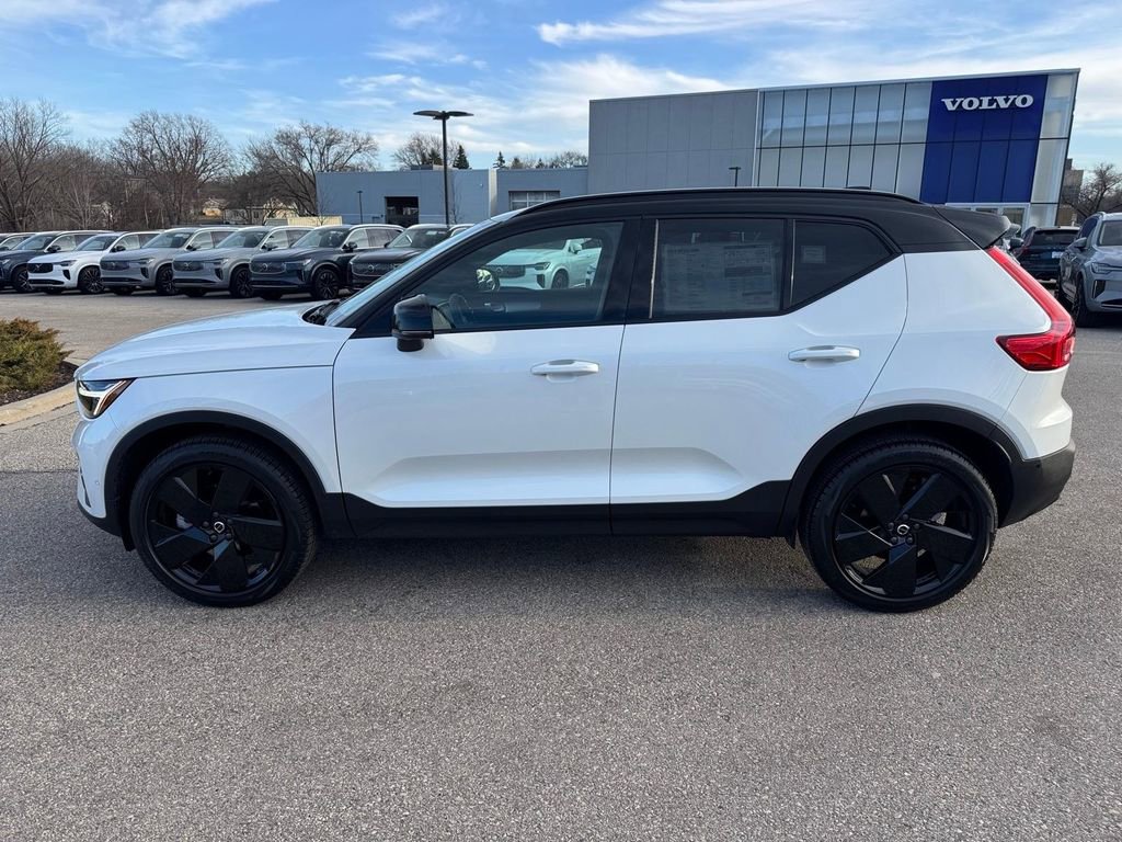 New 2026 Volvo XC40 B5 Ultra w/ Climate Package AWD/4WD image 2