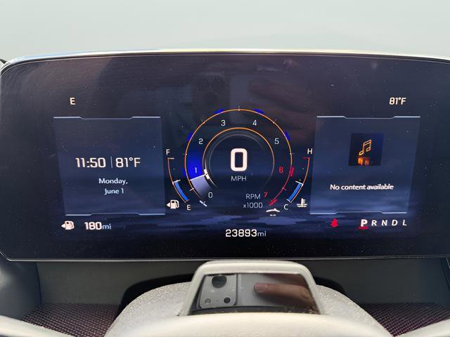 Used 2025 Chevrolet Traverse RS FWD image 19
