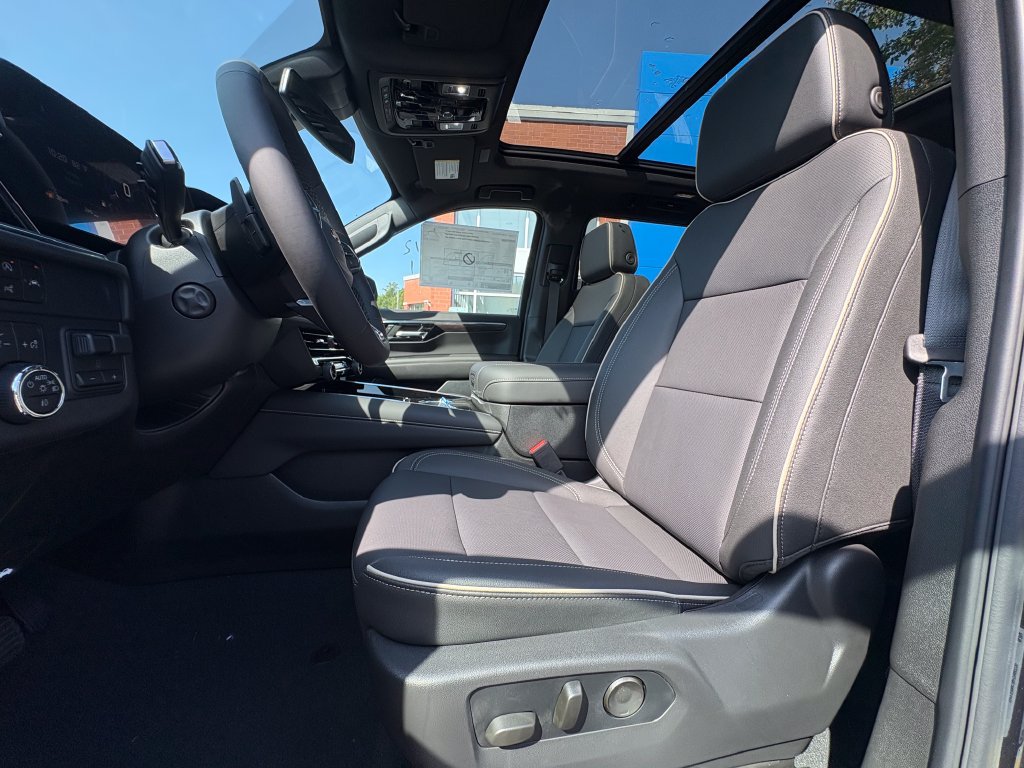 New 2026 Chevrolet Suburban Premier w/ Sun And Tow Package AWD/4WD image 11