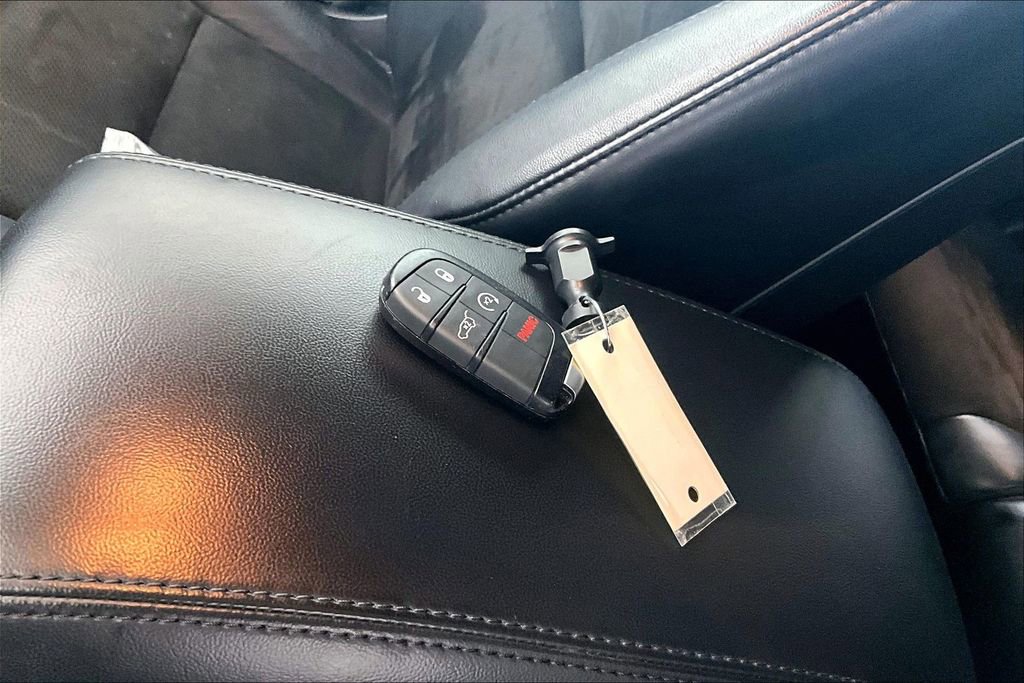 Used 2019 Jeep Grand Cherokee Altitude image 13