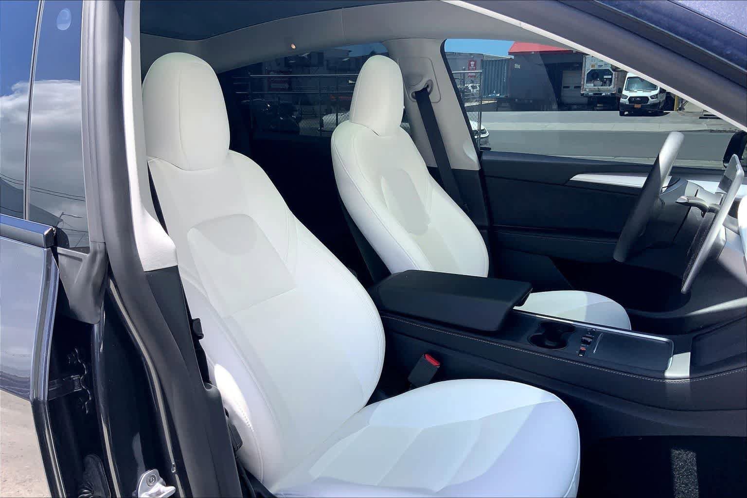 Used 2024 Tesla Model Y Performance AWD/4WD image 13