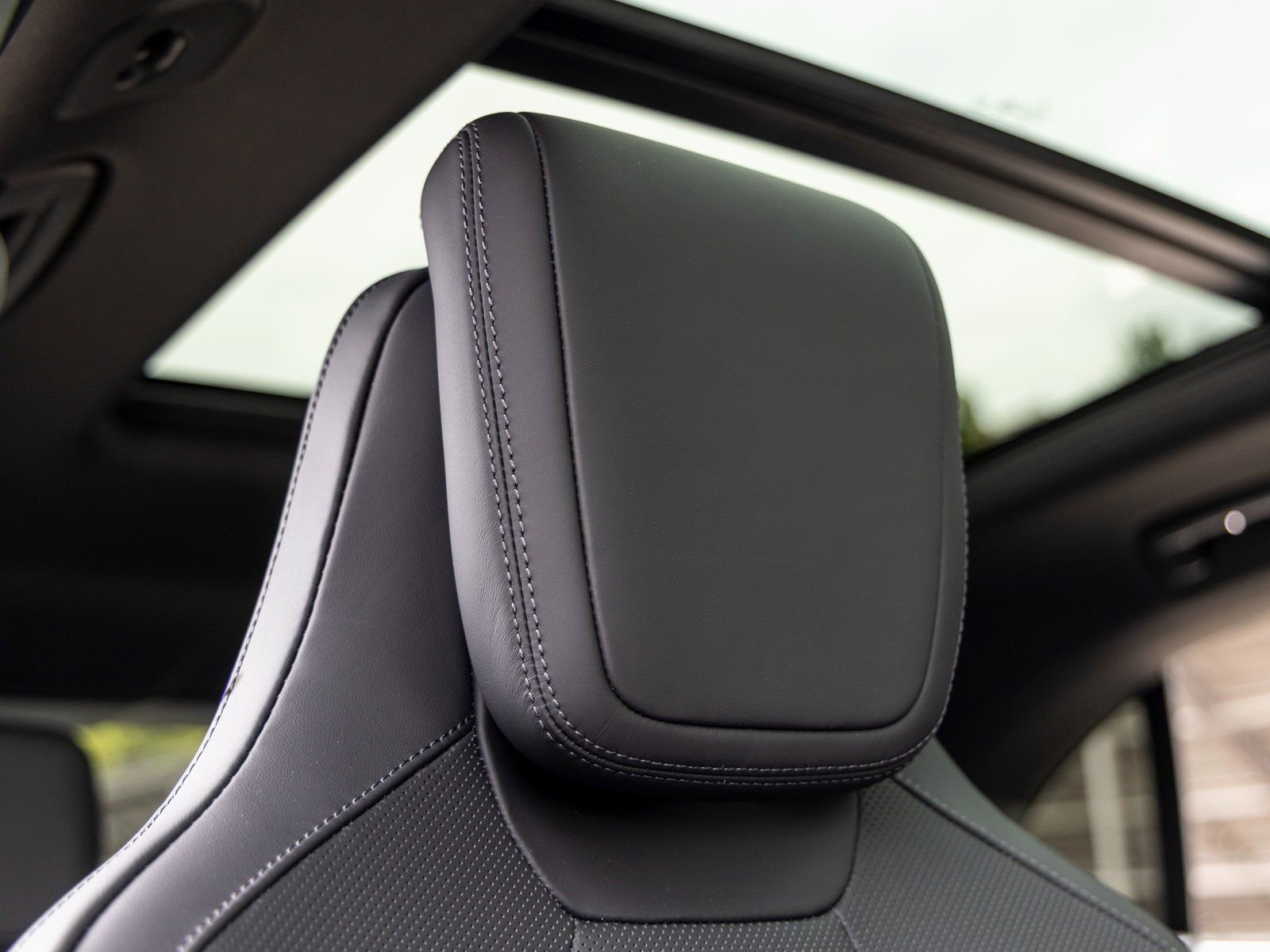 New 2025 Porsche Macan Electric image 53