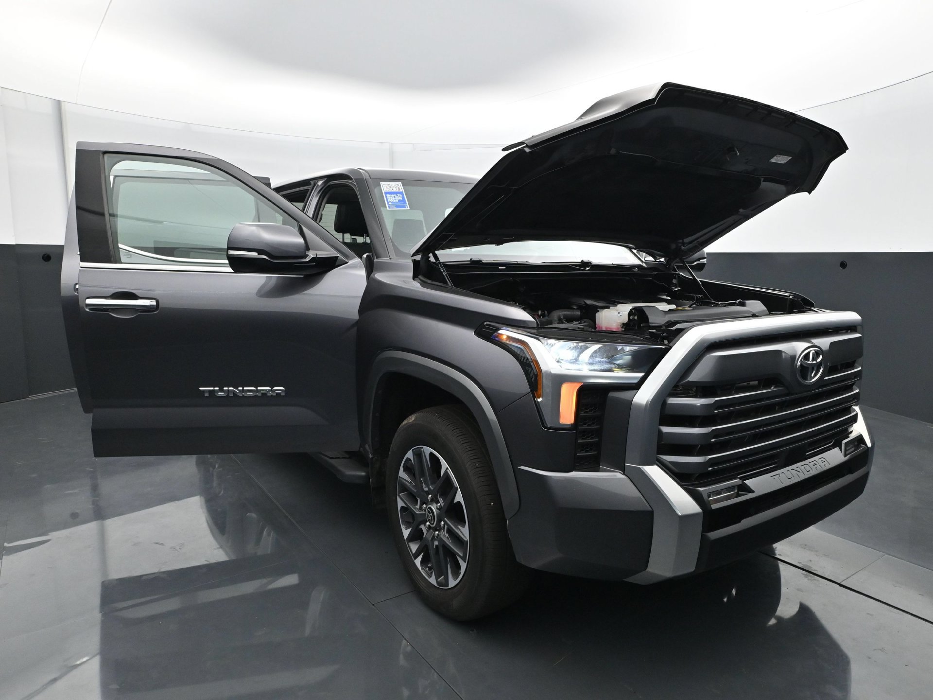 Used 2022 Toyota Tundra Limited AWD/4WD image 35
