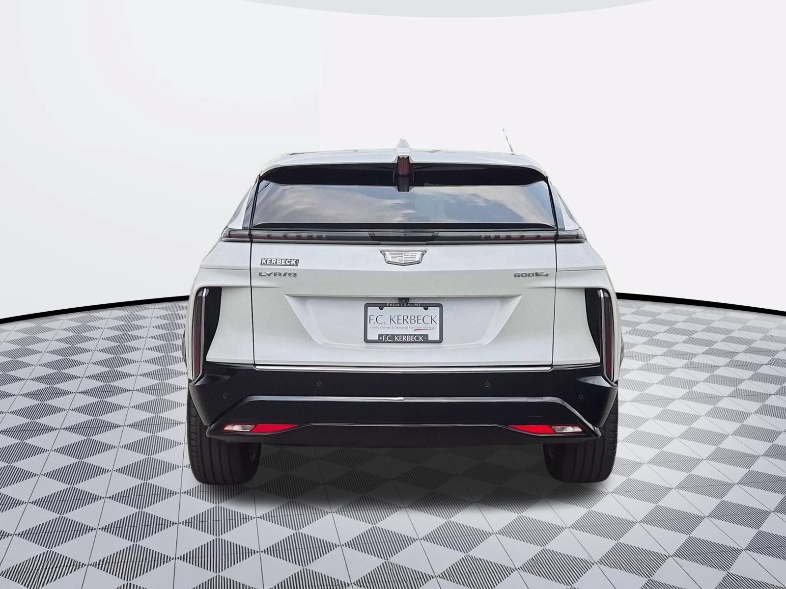 Certified 2024 Cadillac Lyriq Luxury AWD/4WD image 6