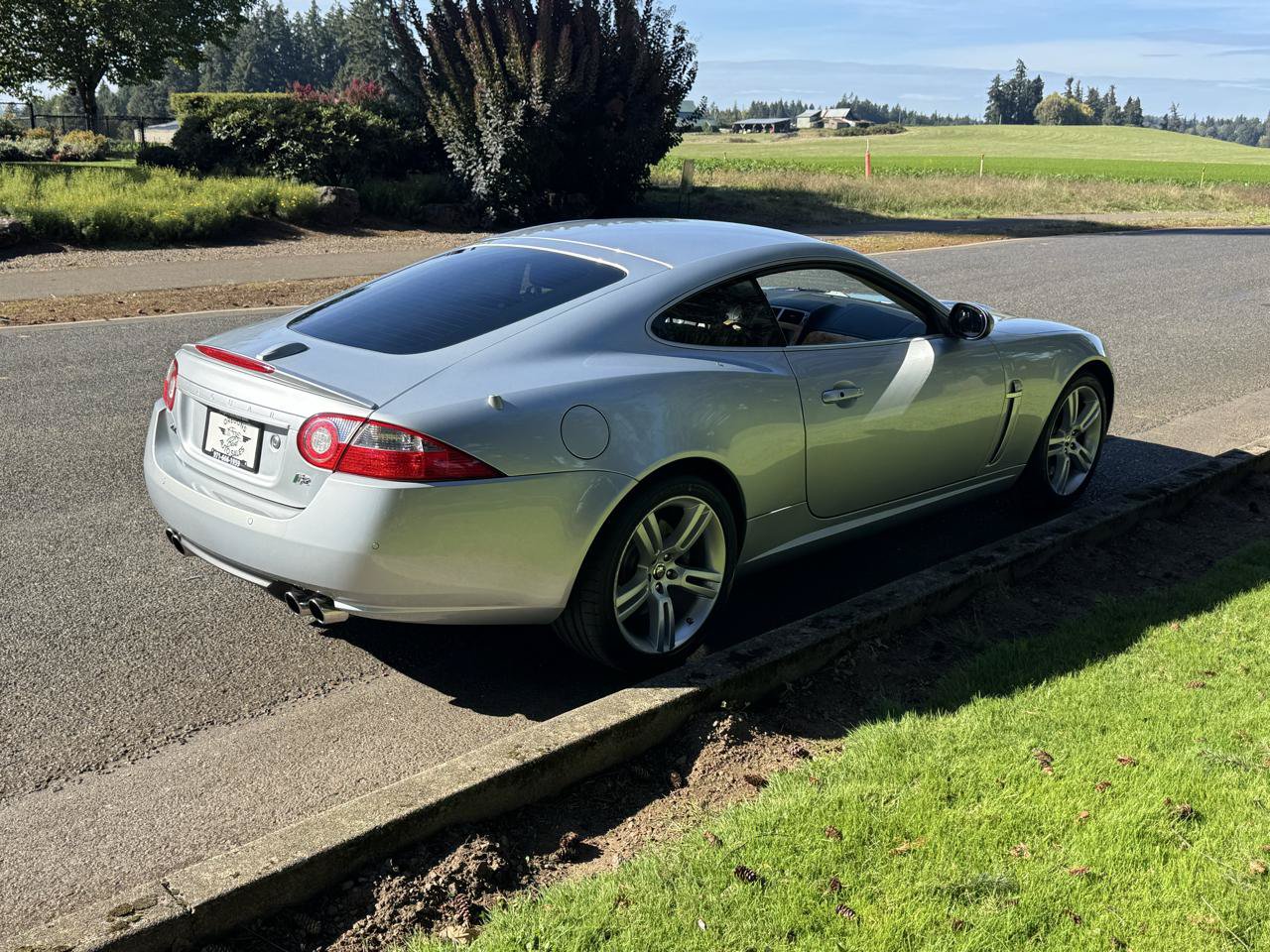 Used 2007 Jaguar XKR R RWD image 5