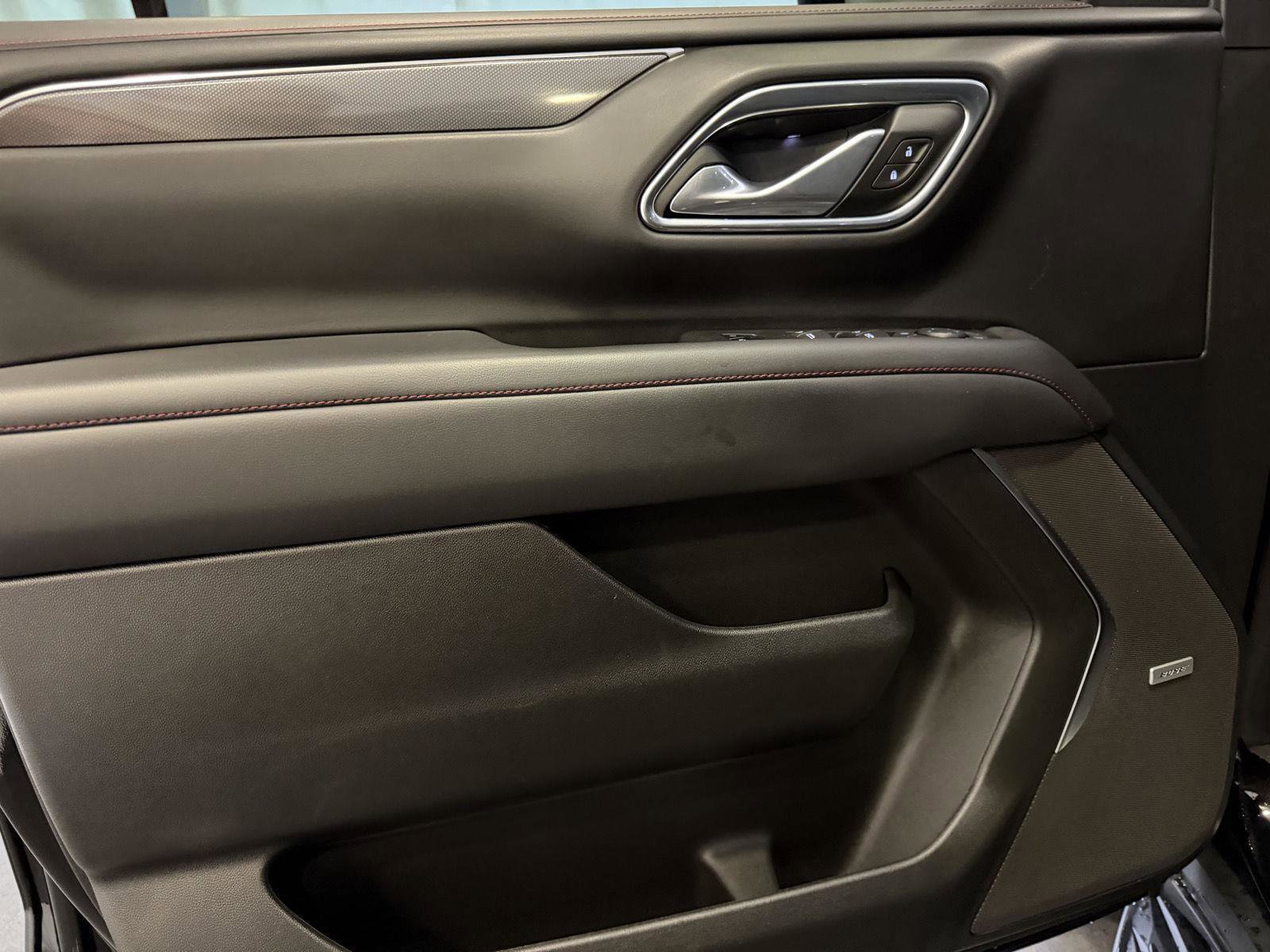 Used 2024 Chevrolet Suburban RST w/ Luxury Package image 15