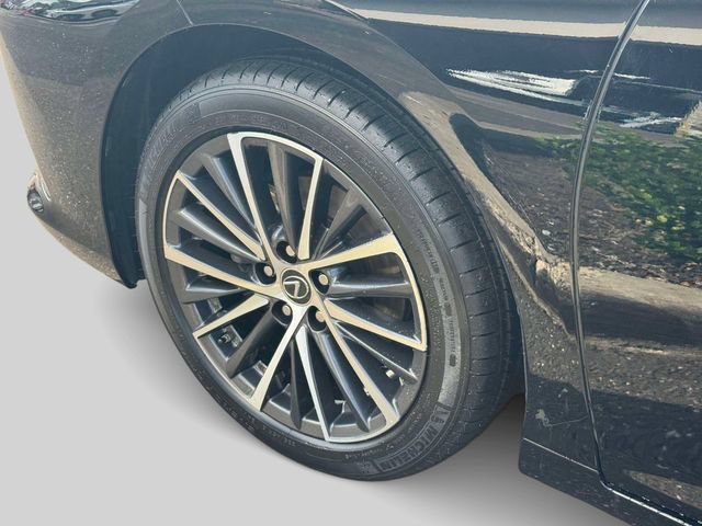 Used 2024 Lexus ES 250 w/ Premium Package AWD/4WD image 9