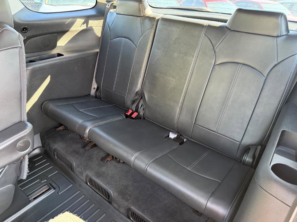 Used 2016 GMC Acadia SLT w/ Open Road Package image 13