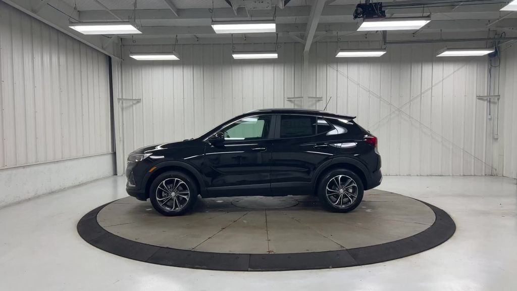 Used 2023 Buick Encore GX Select w/ Safety Package II AWD/4WD image 5