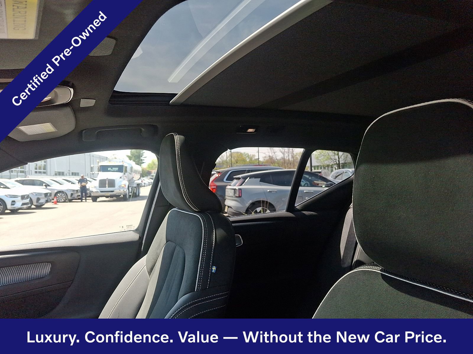 Certified 2023 Volvo XC40 B5 Plus w/ Climate Package image 15