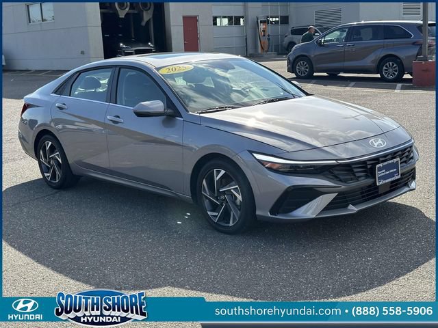 Certified 2025 Hyundai Elantra Limited w/ Cargo Package FWD image 1
