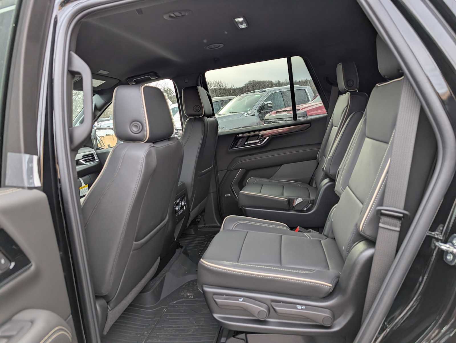 New 2025 GMC Yukon Elevation w/ LPO, Floor Liner Package image 17