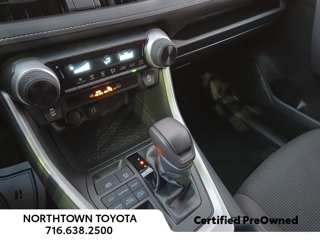 Used 2023 Toyota RAV4 LE image 23