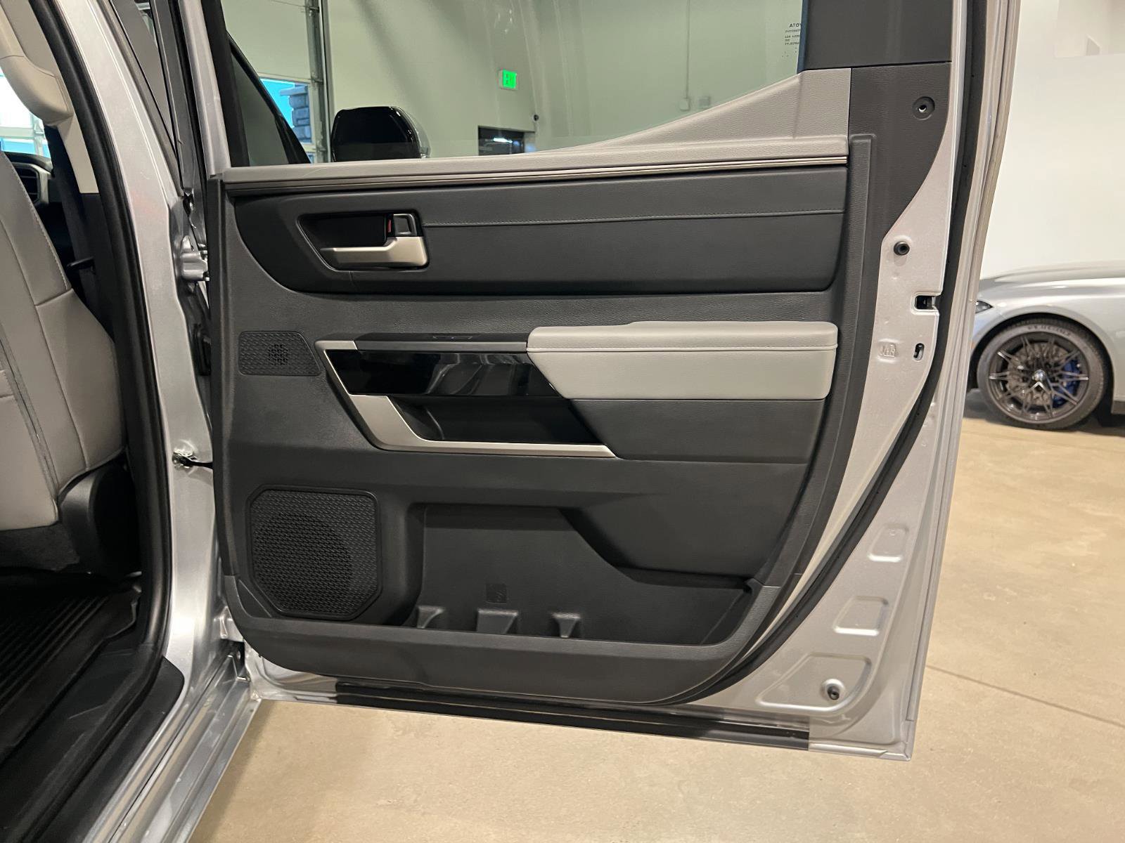 Used 2024 Toyota Tundra Limited AWD/4WD image 36