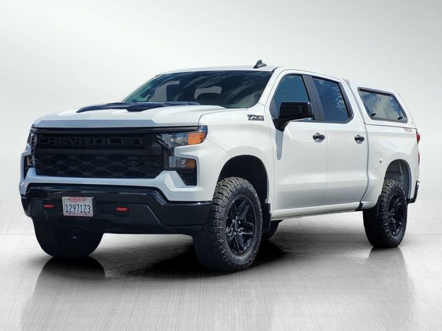 Used 2024 Chevrolet Silverado 1500 Custom Trail Boss w/ LPO, Dark Essentials Package AWD/4WD image 8