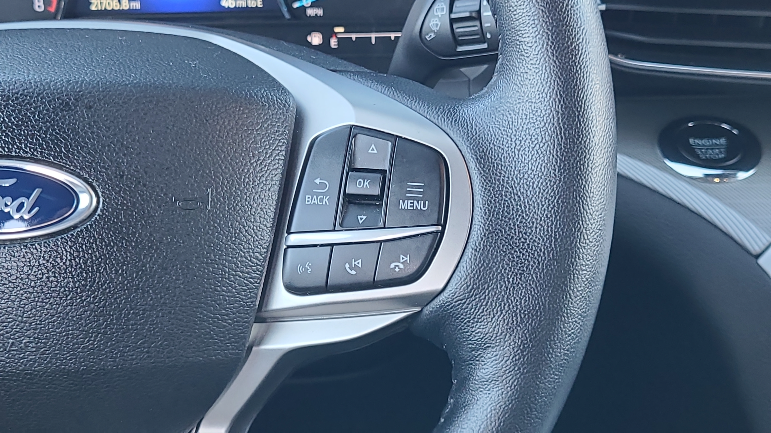 Certified 2022 Ford Explorer XLT w/ Equipment Group 202A AWD/4WD image 13