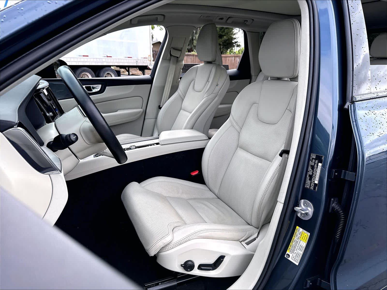 Used 2024 Volvo XC60 B5 Ultimate w/ Protection Package Premier AWD/4WD image 28