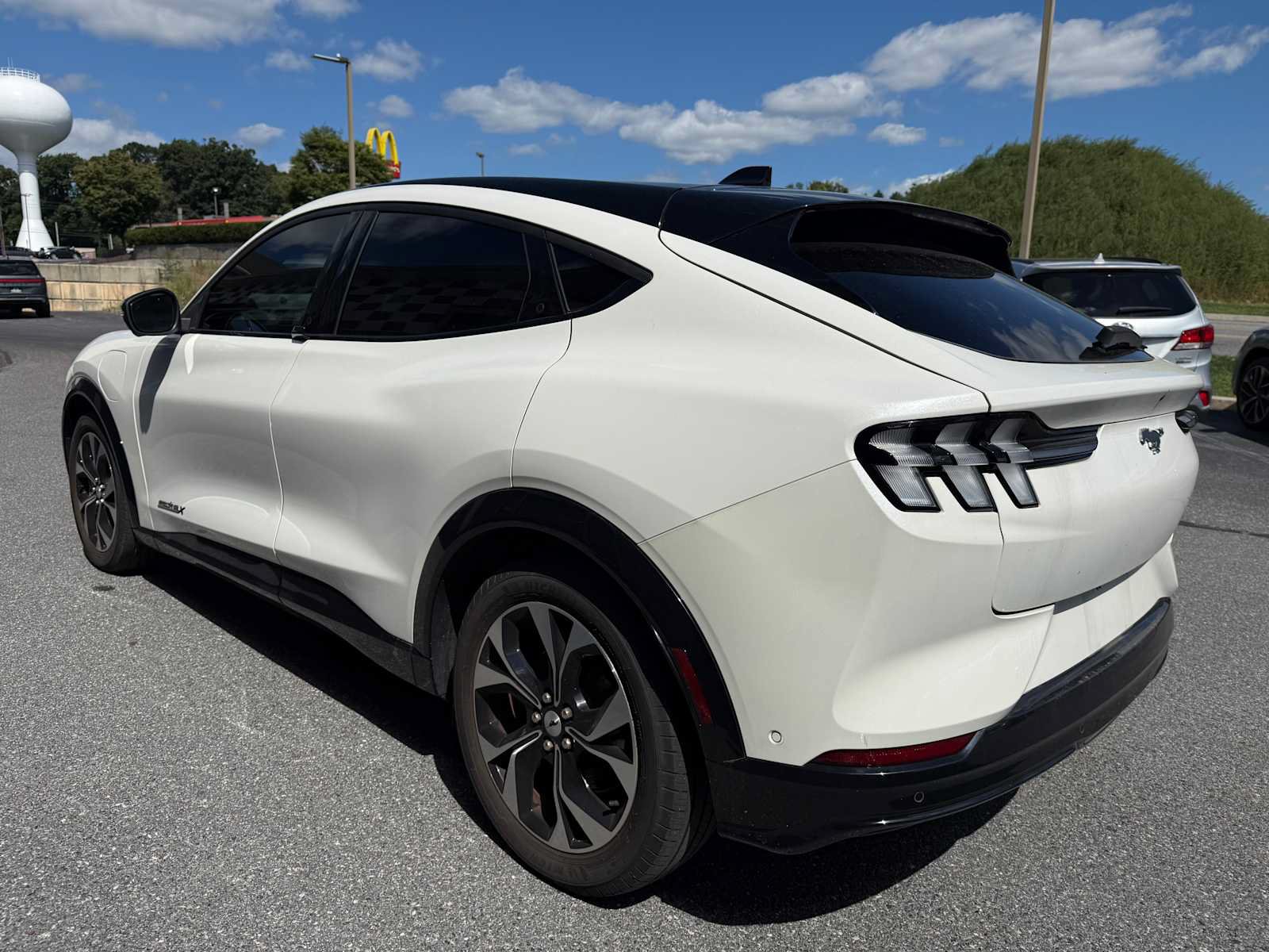 Used 2023 Ford Mustang Mach-E Premium AWD/4WD image 8