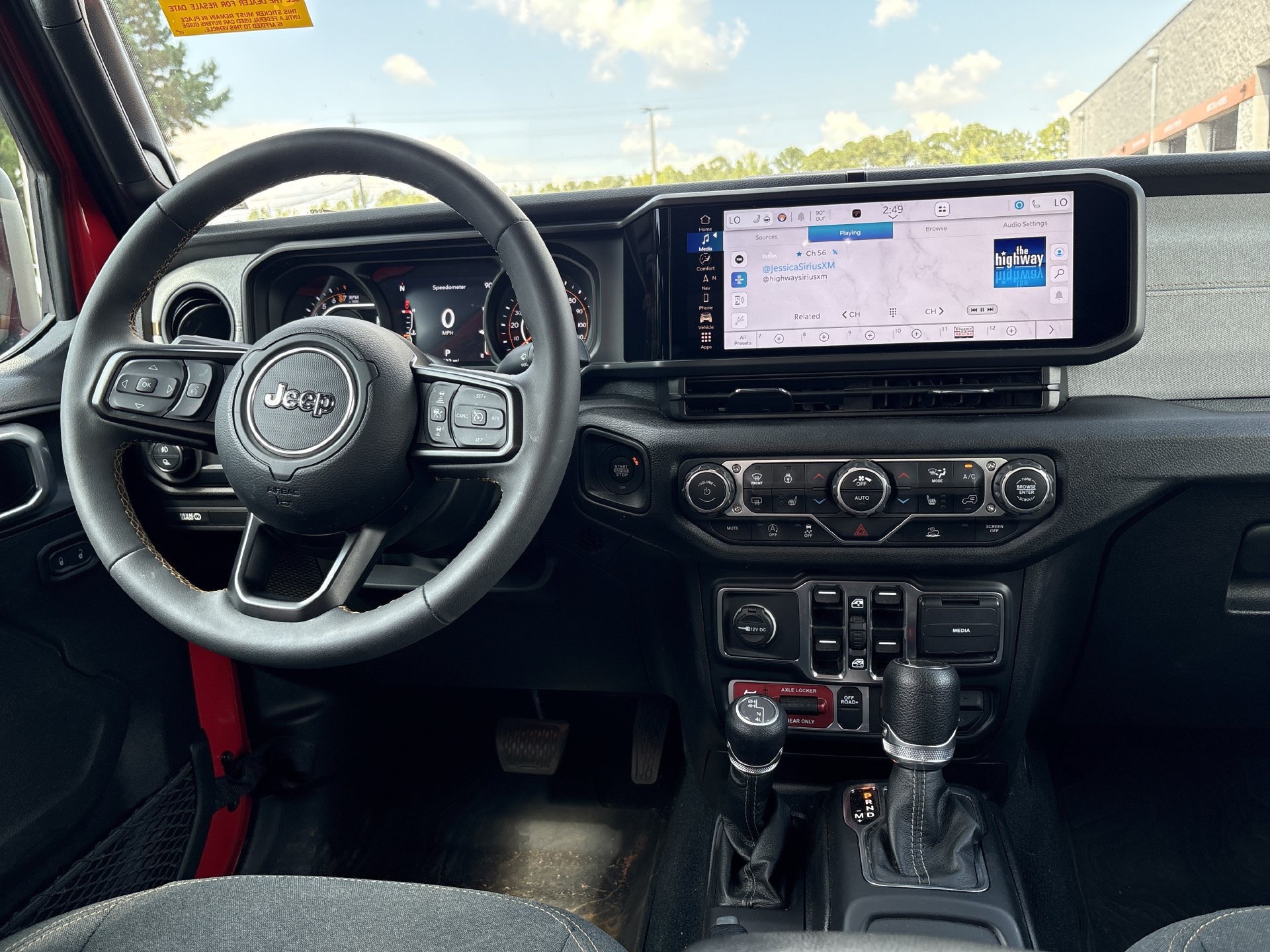 Used 2024 Jeep Gladiator Sport AWD/4WD image 3