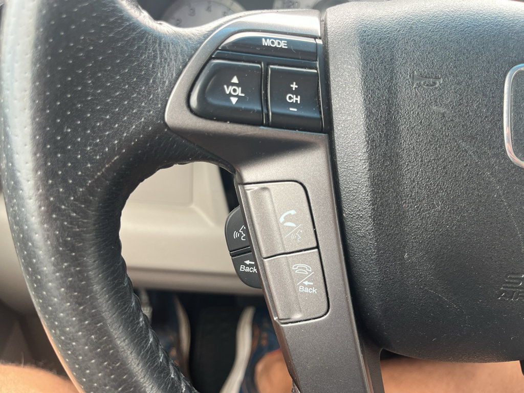 Used 2011 Honda Pilot Touring image 16