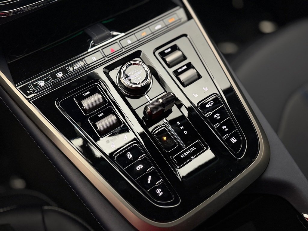 New 2025 Aston Martin DBX 707 image 10