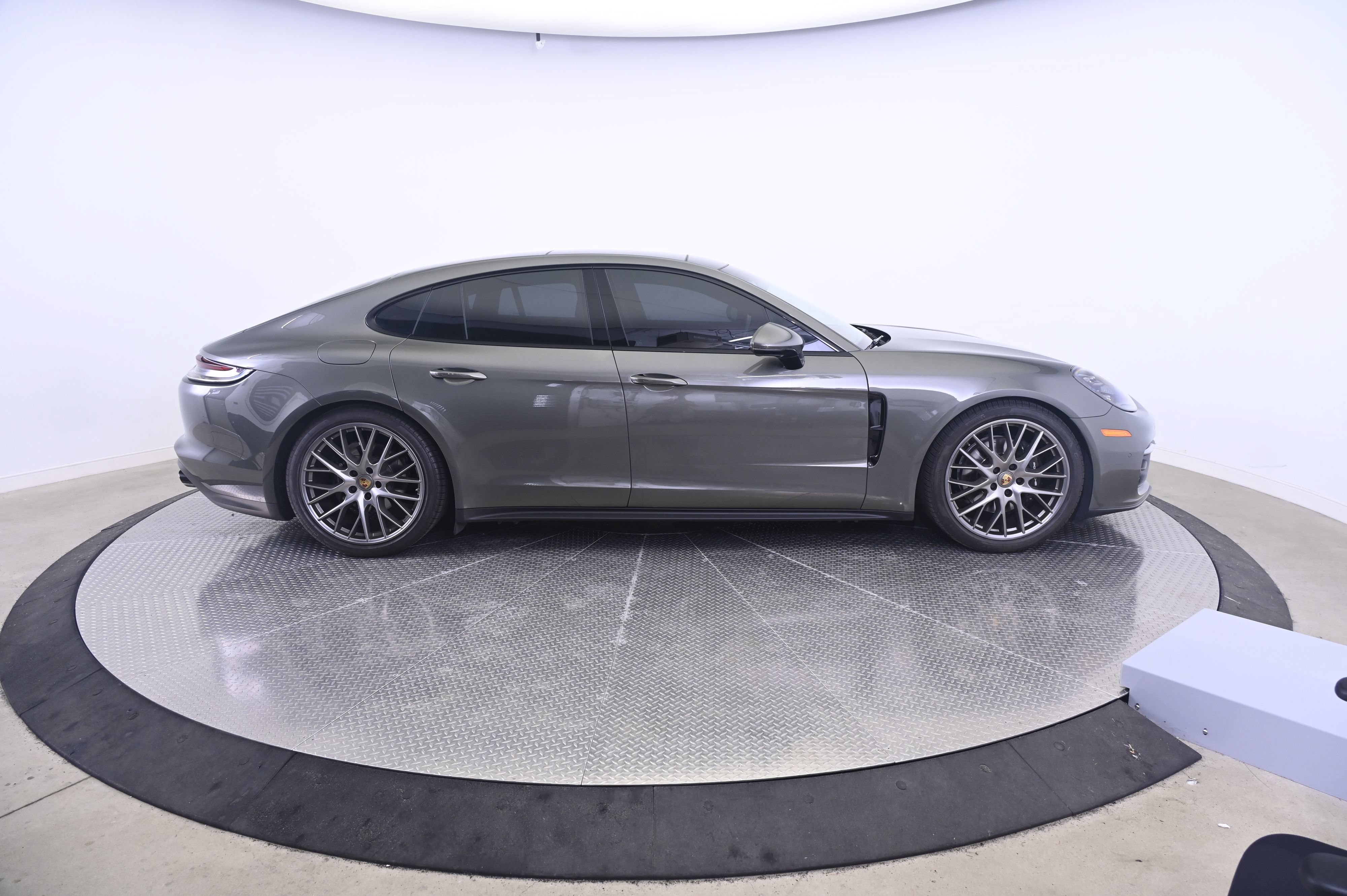 Certified 2023 Porsche Panamera 4S AWD/4WD image 8