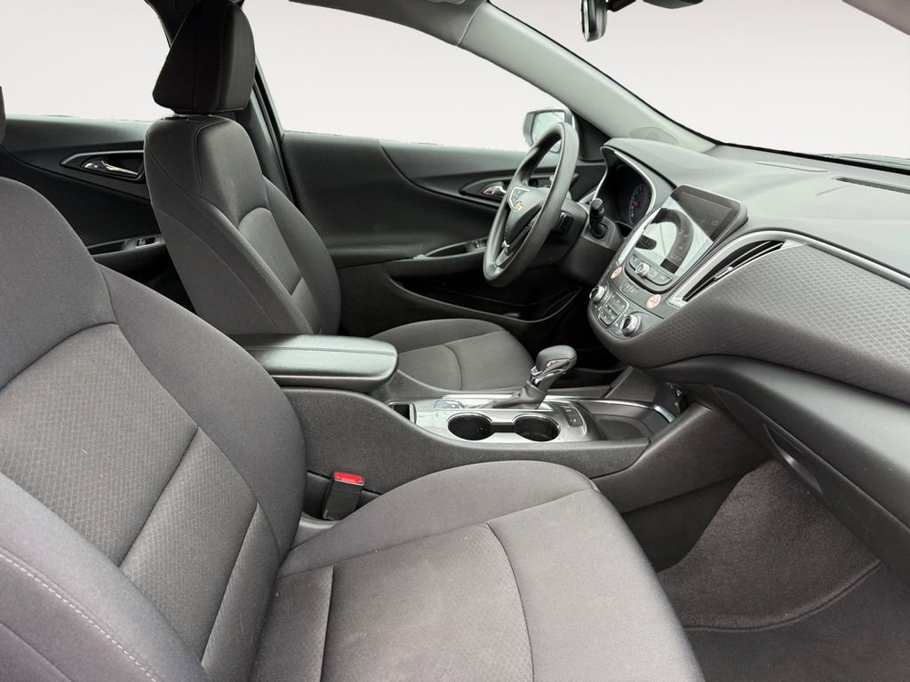 Used 2024 Chevrolet Malibu LT FWD image 15