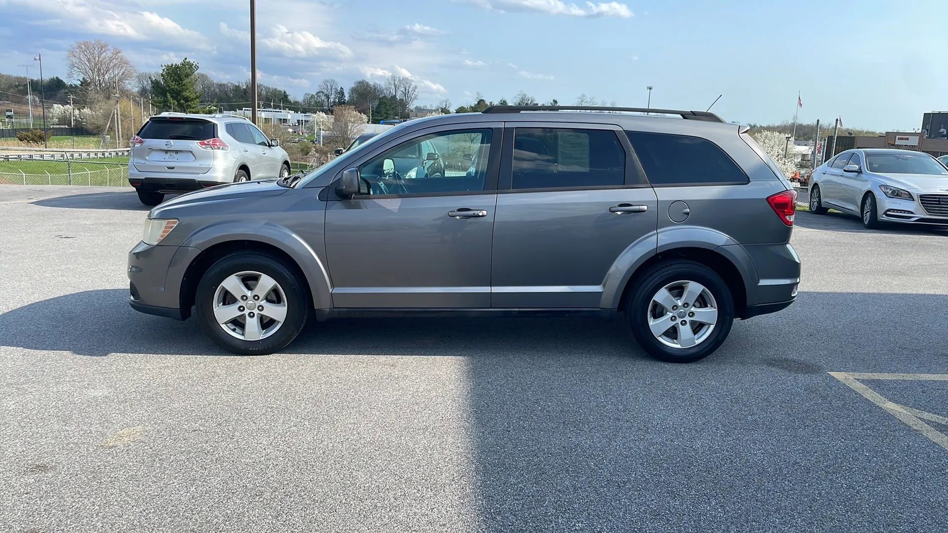 Used 2012 Dodge Journey SXT w/ Flexible Seating Group image 6
