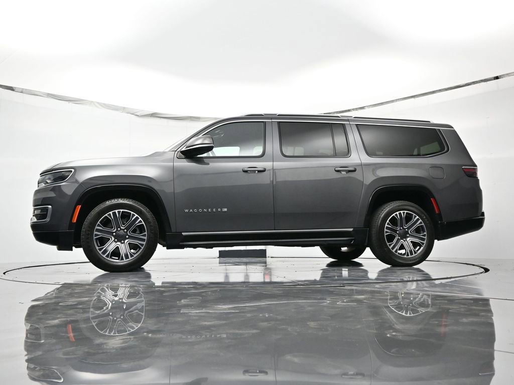 Used 2024 Jeep Wagoneer L Series II RWD image 46
