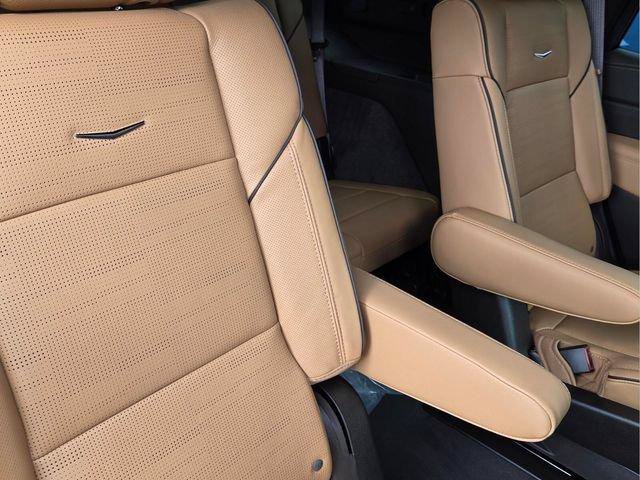 New 2026 Cadillac Escalade Luxury AWD/4WD image 21