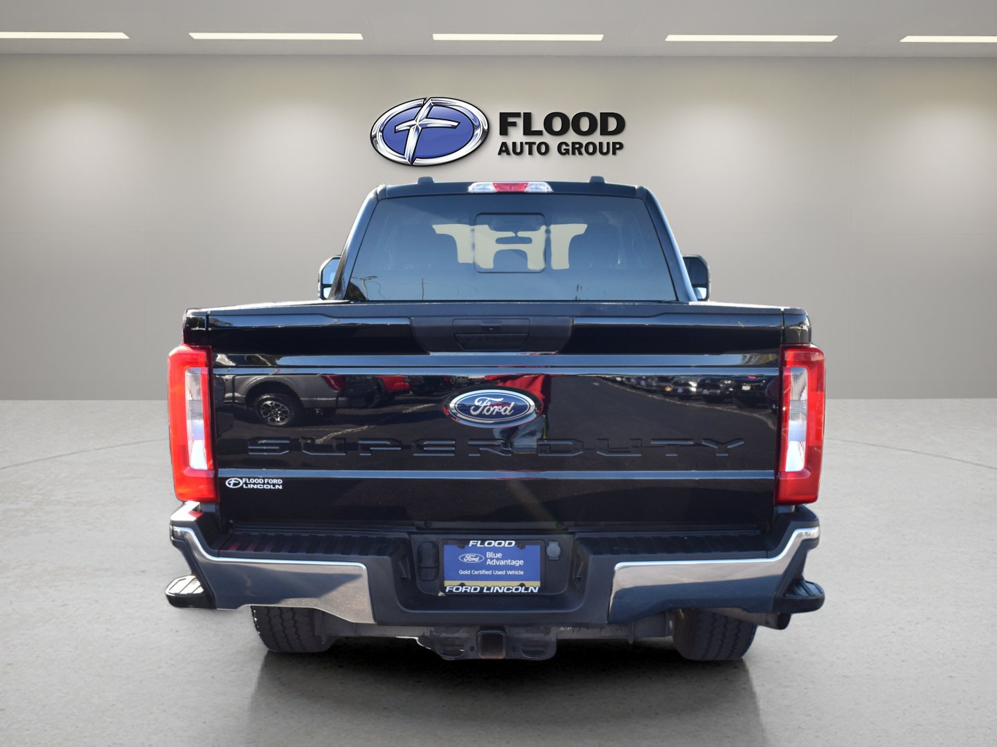 Used 2024 Ford F350 XLT w/ FX4 Off-Road Package AWD/4WD image 4