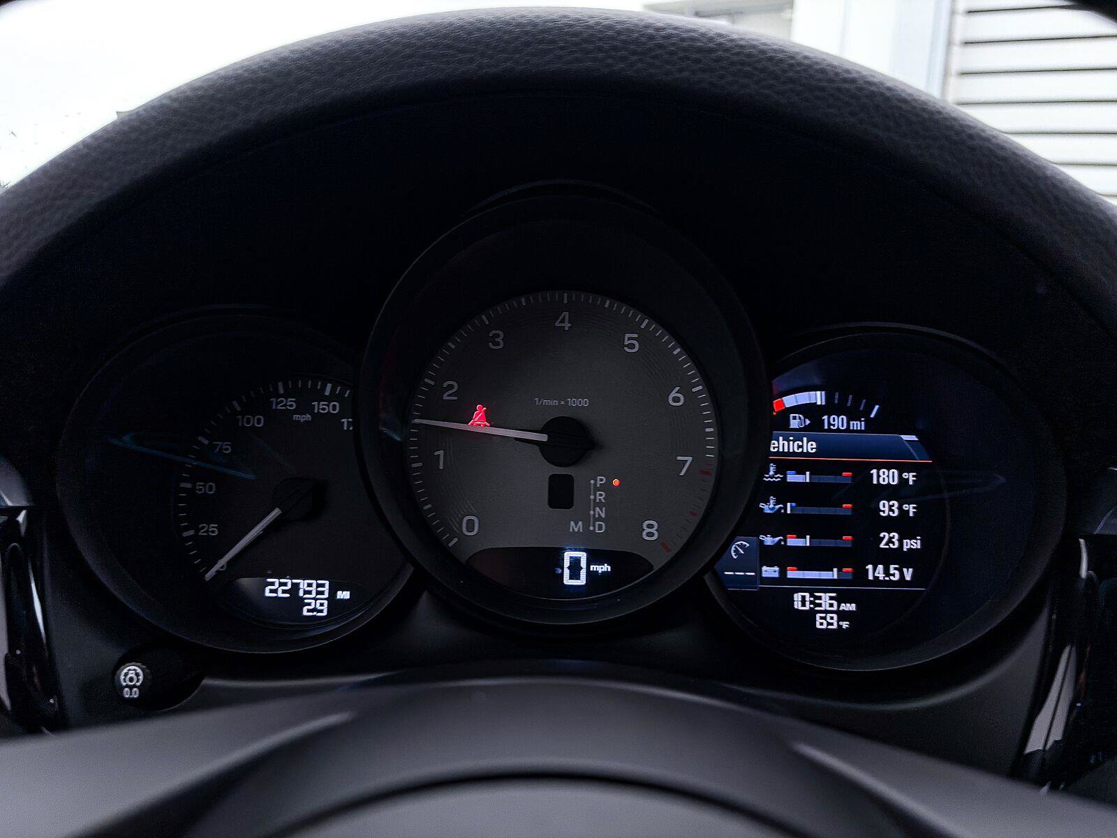 Used 2023 Porsche Macan S AWD/4WD image 41