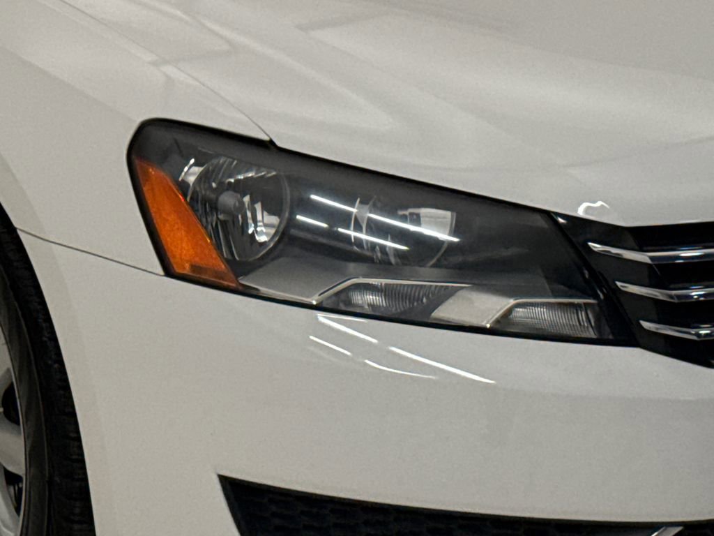Used 2012 Volkswagen Passat 2.5 SEL image 5