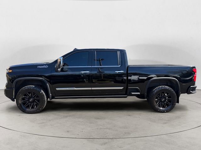 Used 2024 Chevrolet Silverado 2500 High Country w/ High Country Premium Package image 2