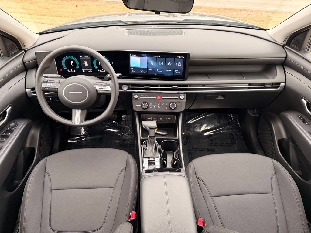 Used 2025 Hyundai Tucson SE image 26