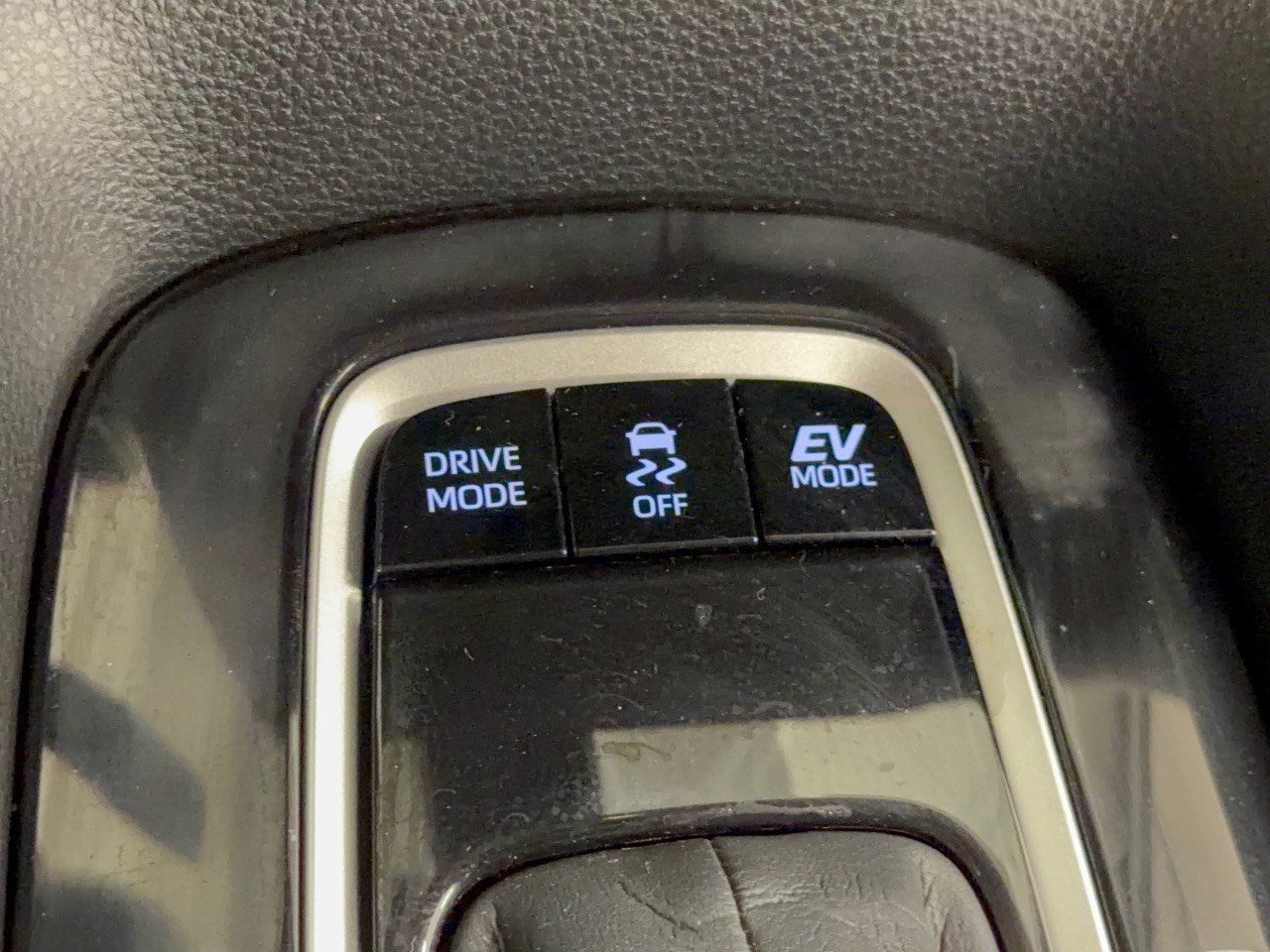 Used 2022 Toyota Corolla LE FWD image 32