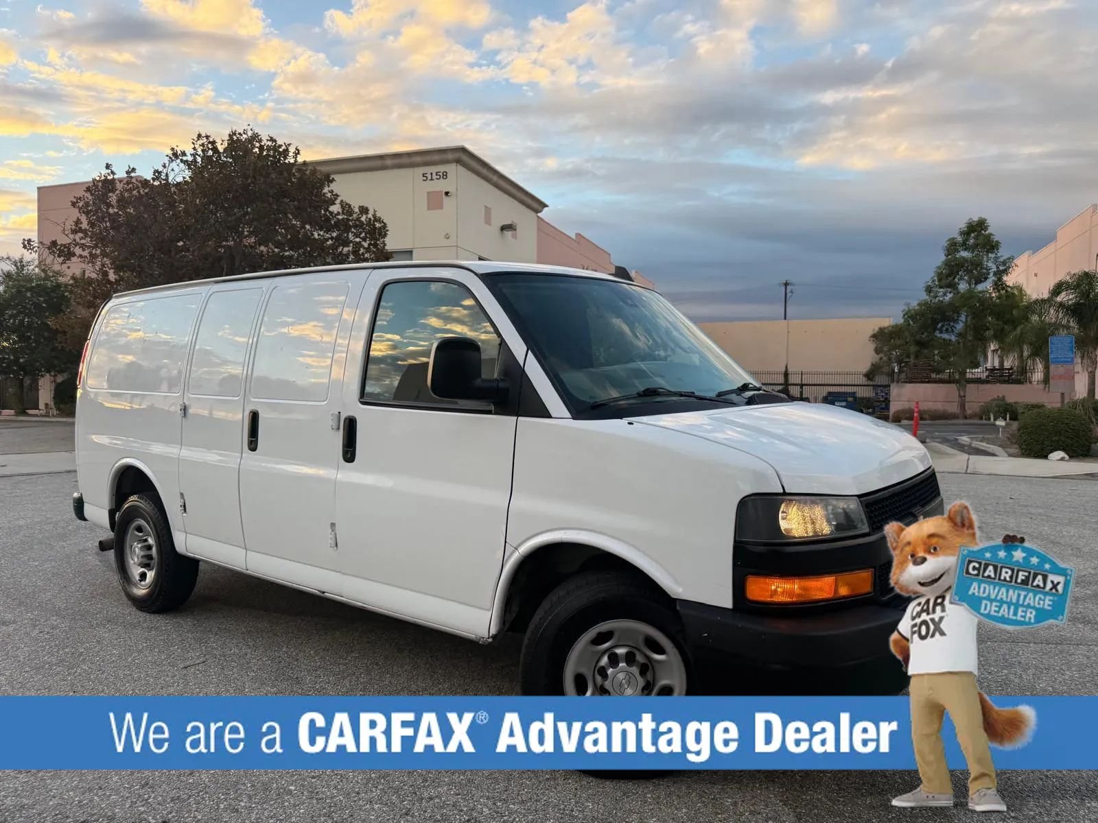 Used 2019 Chevrolet Express 2500 RWD image 4
