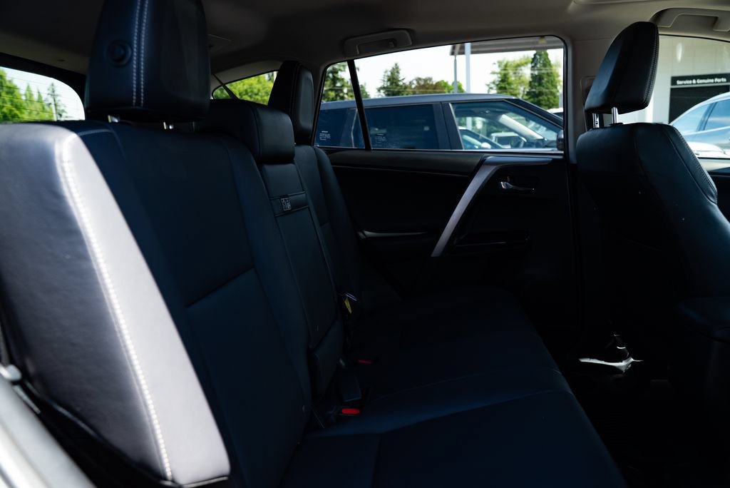 Used 2018 Toyota RAV4 Limited w/ Advanced Technology Package AWD/4WD image 22