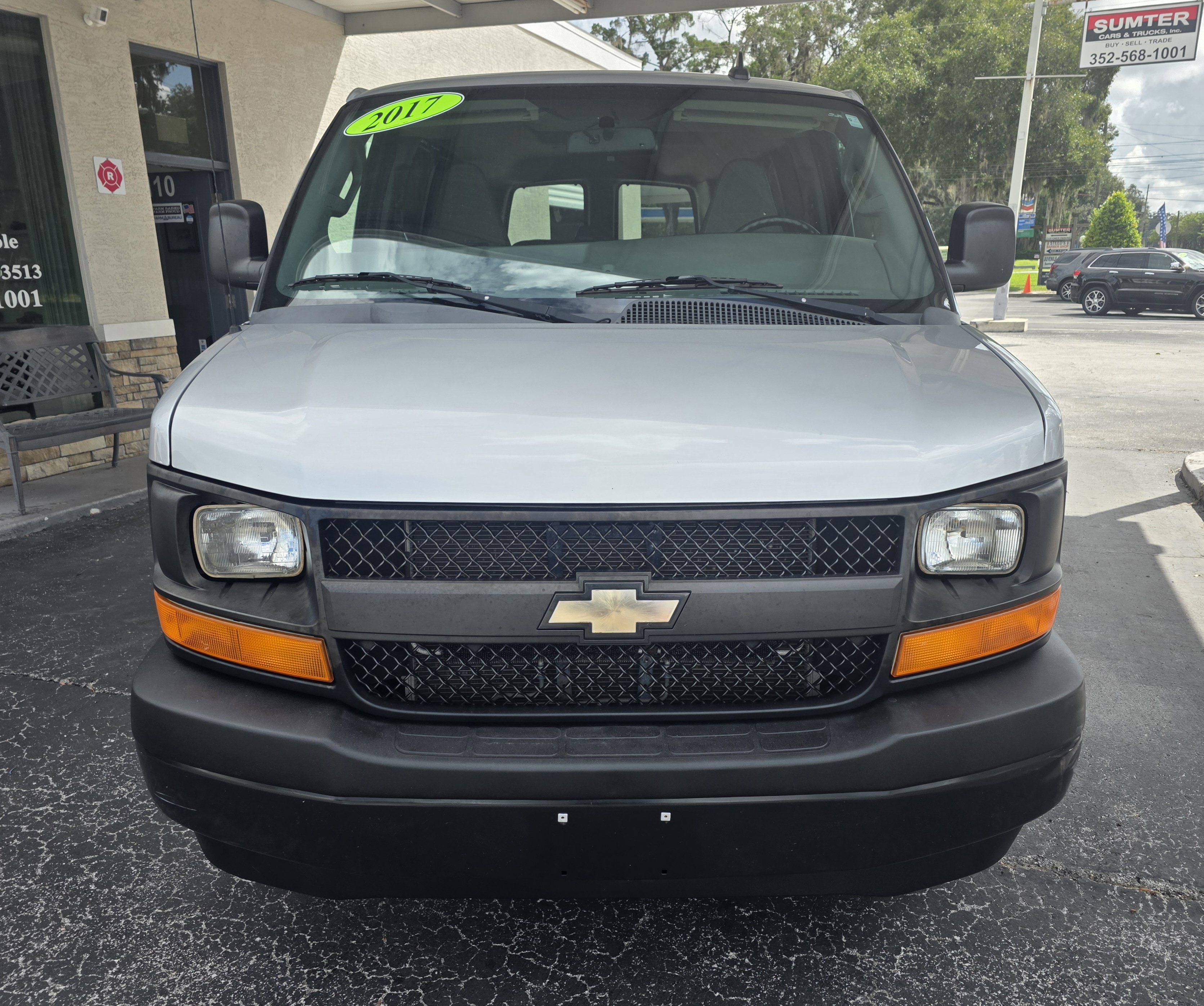 Used 2017 Chevrolet Express 2500 LS RWD image 10
